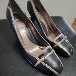 Carlos Falchi Black  & Gold Shoes Size 9 3 Inches